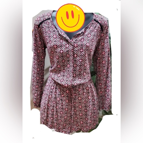 Women's GAP long sleeve Geometric print V-neck Romper/ jumpshorts - Picture 1 of 10